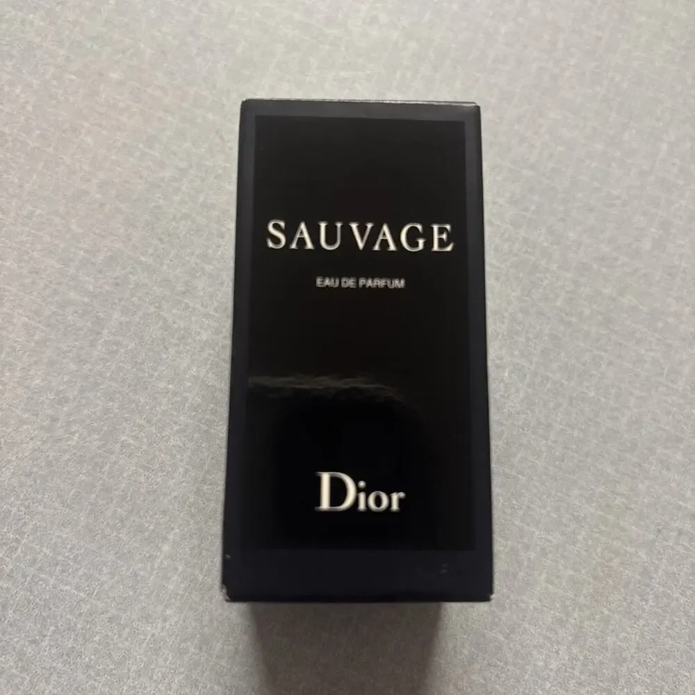 Dior Sauvage Eau de Parfum 10ml Travel Size Earthy & Woody - Fragrance For Men - Picture 2 of 3